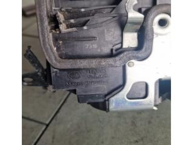 bontott BMW X4 Jobb első Ajtózár