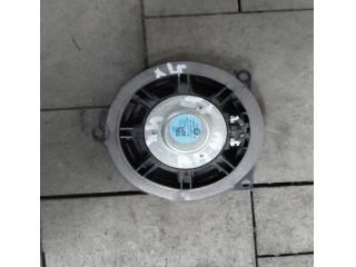 bontott BMW X4 Jobb első Hangszóró