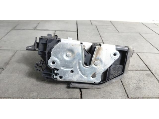 bontott BMW X4 Jobb hátsó Ajtózár