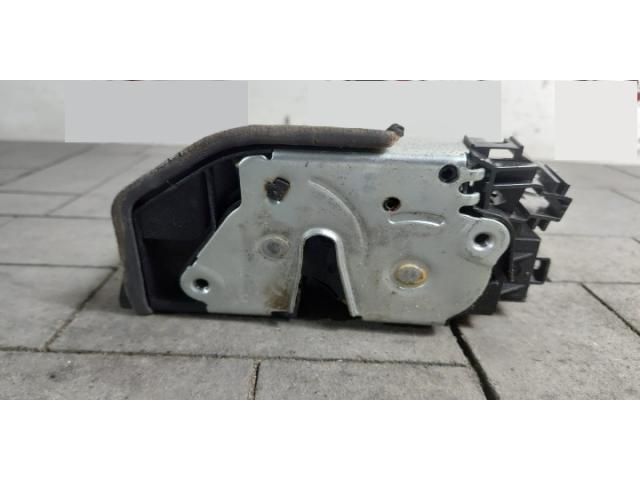 bontott BMW X4 Jobb hátsó Ajtózár