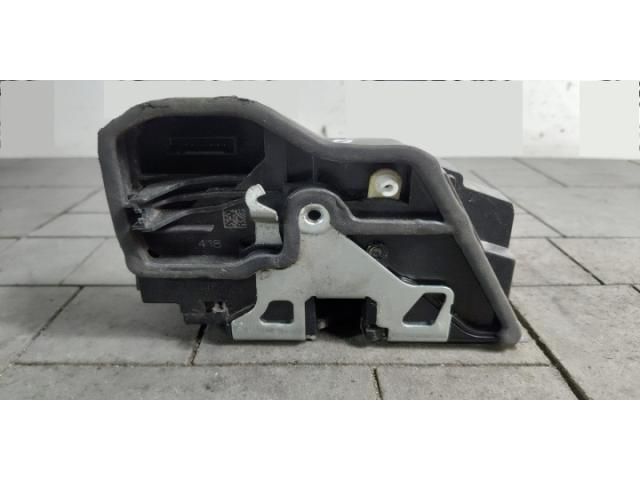 bontott BMW X4 Jobb hátsó Ajtózár