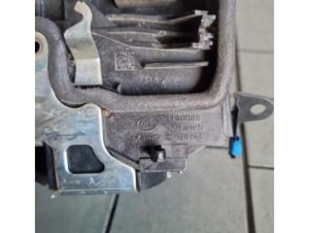 bontott BMW X4 Jobb hátsó Ajtózár