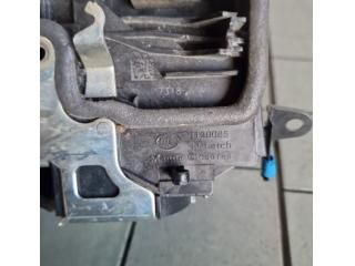 bontott BMW X4 Jobb hátsó Ajtózár