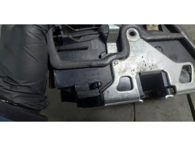 bontott BMW X4 Jobb hátsó Ajtózár