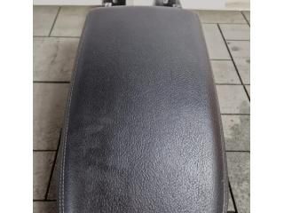 bontott BMW X4 Könyöklő