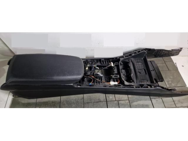 bontott BMW X4 Könyöklő