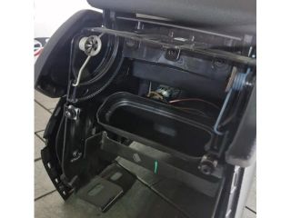 bontott BMW X4 Könyöklő