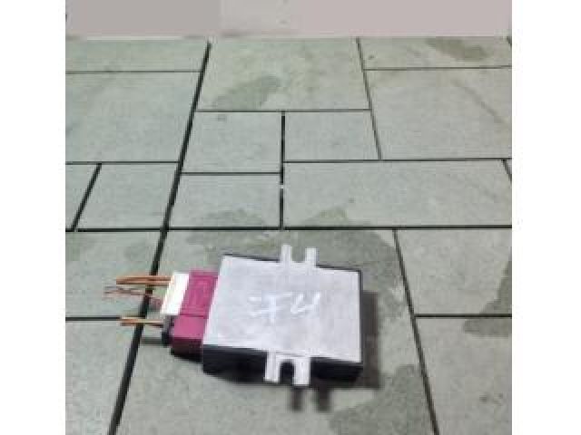 bontott BMW X4 Üzemanyag Befecskendező Vezérlő