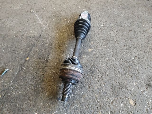 bontott BMW X5 Bal Féltengely