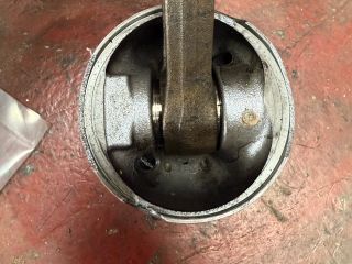 bontott BMW X5 Dugattyú és Hajtókar