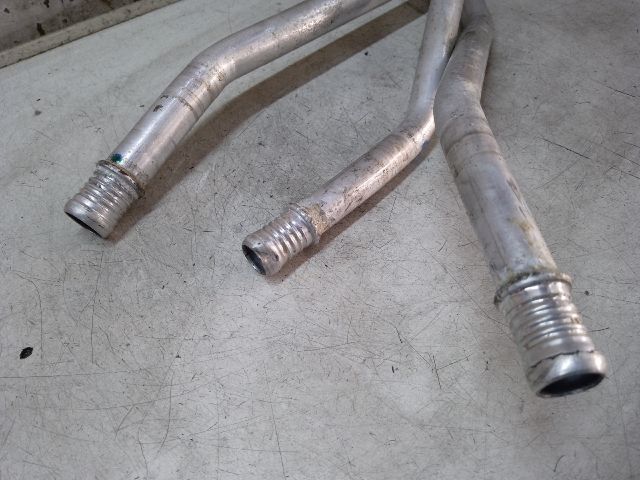 bontott BMW X5 Fűtőradiátor Vízcső Felső