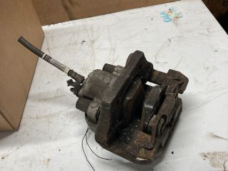 bontott BMW X5 Jobb első Féknyereg Munkahengerrel