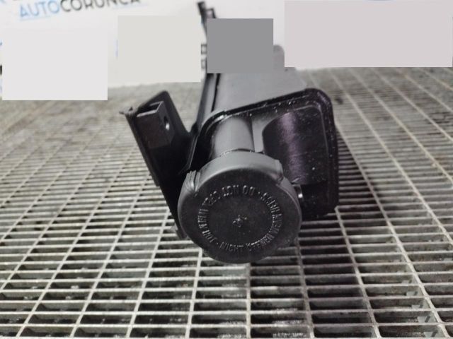 bontott BMW X5 Kiegyenlítő Tartály