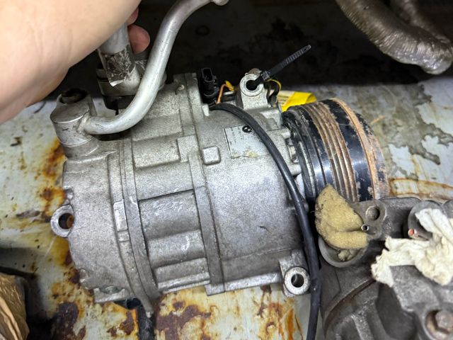 bontott BMW X5 Klímakompresszor