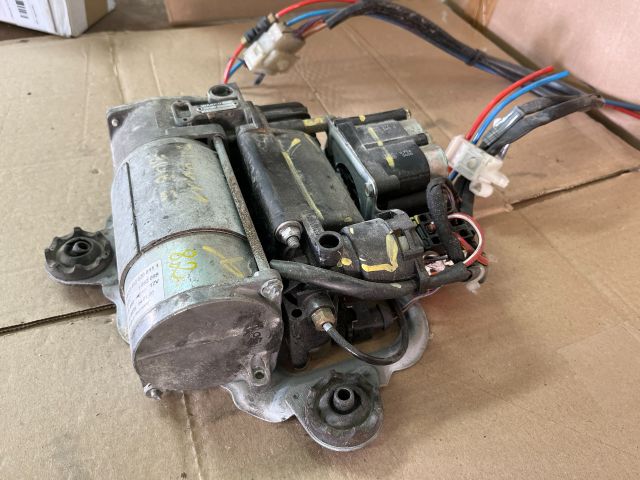 bontott BMW X5 Légkompresszor