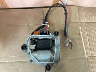 bontott BMW X5 Légkompresszor