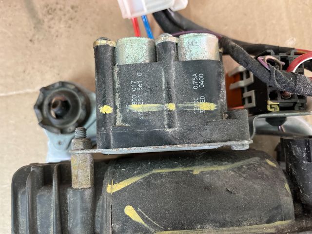 bontott BMW X5 Légkompresszor