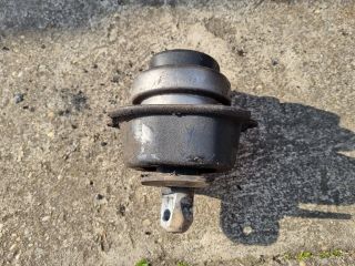 bontott BMW X5 Motor Tartó Bak Bal