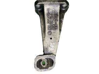 bontott BMW X5 Motor Tartó Bak Jobb