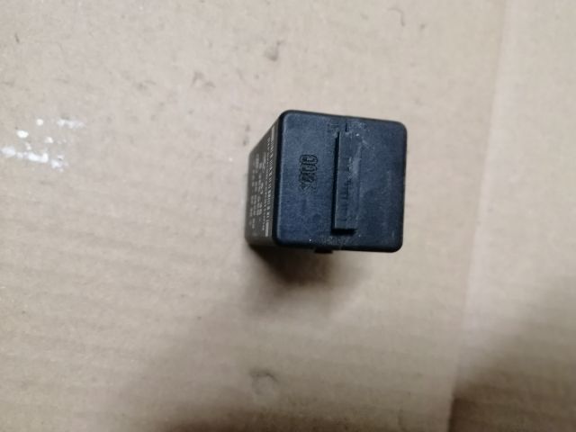 bontott BMW X5 Akkumulátor Relé