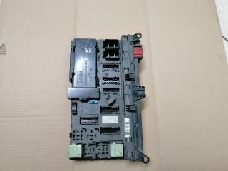 bontott BMW X5 Biztosítéktábla Motortér