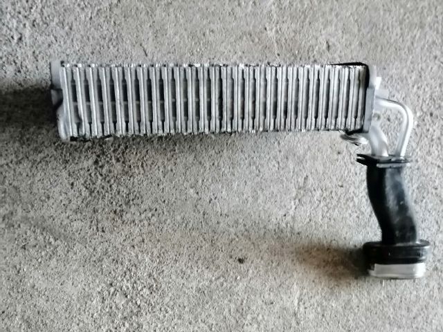 bontott BMW X5 Klímahűtő Radiátor