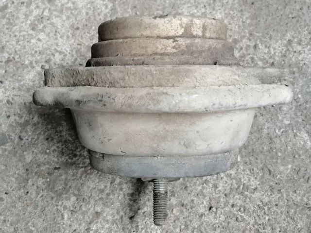 bontott BMW X5 Motor Tartó Bak Jobb