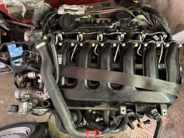 bontott BMW X5 Motor (Fűzött blokk hengerfejjel)