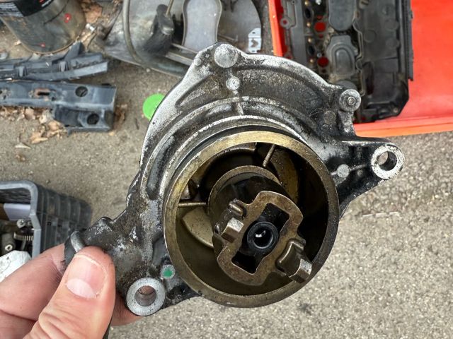 bontott BMW X5 Vákumpumpa