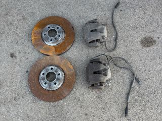 bontott BMW X5 Első Pár Fék Szett (Nyereg, Tárcsa, Betét)