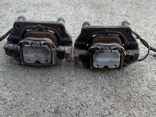 bontott BMW X5 Első Pár Fék Szett (Nyereg, Tárcsa, Betét)