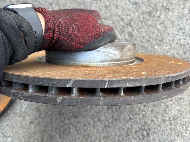 bontott BMW X5 Első Pár Fék Szett (Nyereg, Tárcsa, Betét)