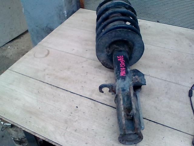 bontott BMW X5 Bal első Gólyaláb (Lengécsillapító, Rugó)