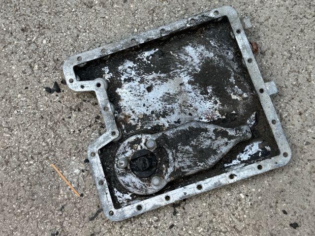 bontott BMW X5 Olajteknő