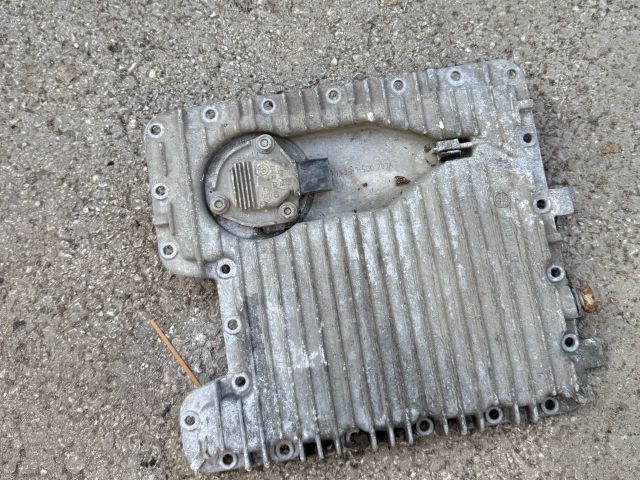 bontott BMW X5 Olajteknő