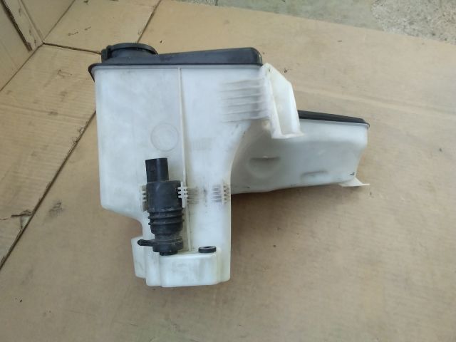 bontott BMW X5 Ablakmosó Tartály