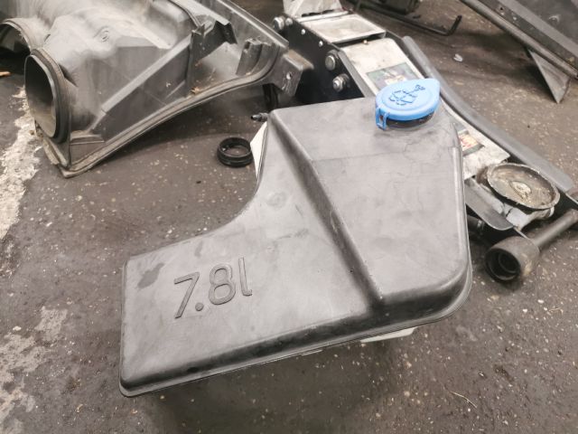 bontott BMW X5 Ablakmosó Tartály