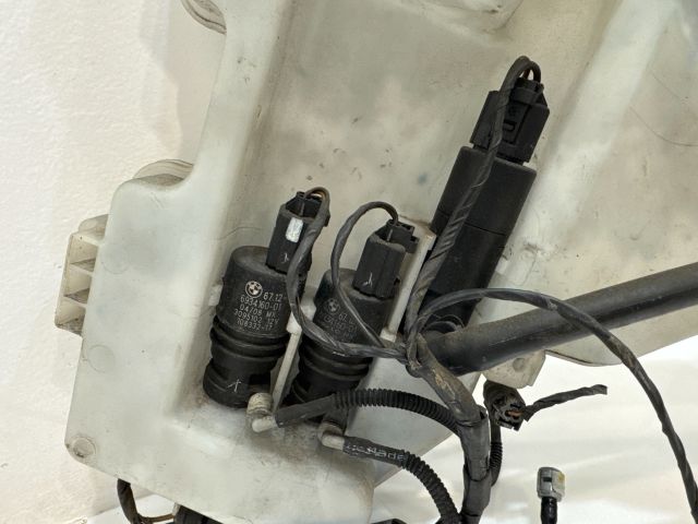 bontott BMW X5 Ablakmosó Tartály