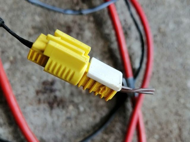 bontott BMW X5 Akkumulátor Saru Elektronikával