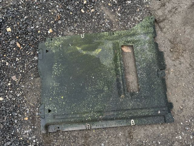 bontott BMW X5 Alsó Motorburkolat