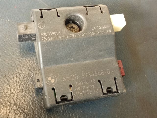 bontott BMW X5 Antenna Erősítő