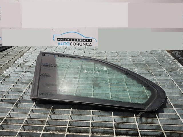 bontott BMW X5 Bal C Oszlop Oldalablak Üveg