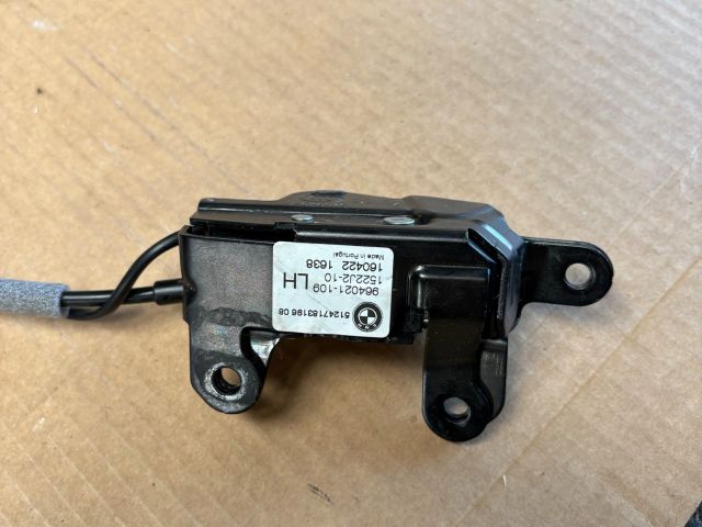 bontott BMW X5 Bal Csomagtérajtó Zárszerkezet