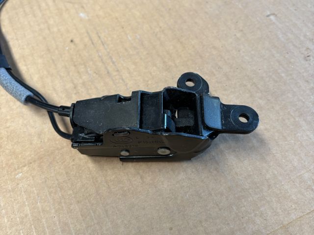 bontott BMW X5 Bal Csomagtérajtó Zárszerkezet