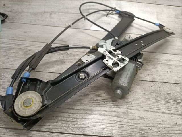 bontott BMW X5 Bal első Ablakemelő Szerkezet (Elektromos)