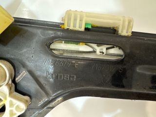 bontott BMW X5 Bal első Ablakemelő Szerkezet (Elektromos)