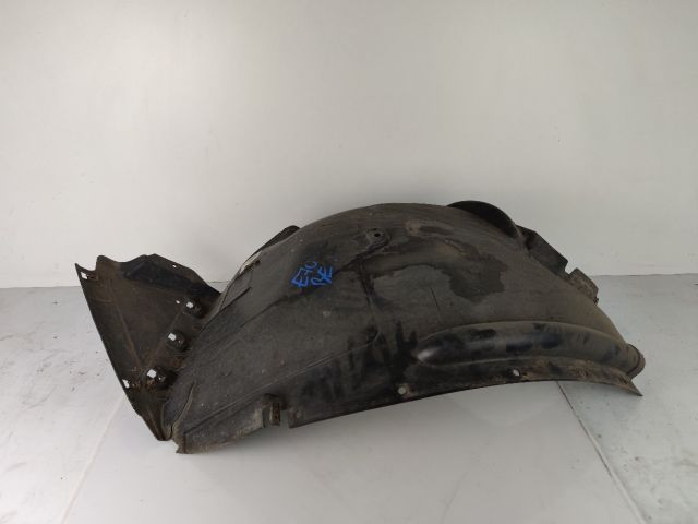 bontott BMW X5 Bal első Dobbetét (Kerékjárati, Műanyag)