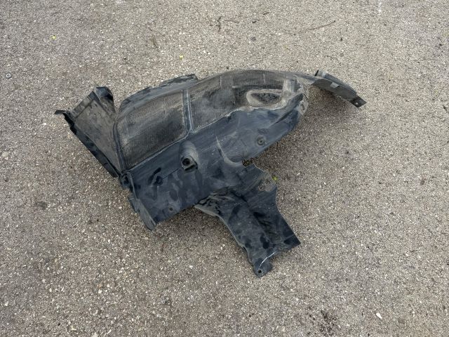 bontott BMW X5 Bal első Hátsó Dobbetét (Kerékjárati, Műanyag)