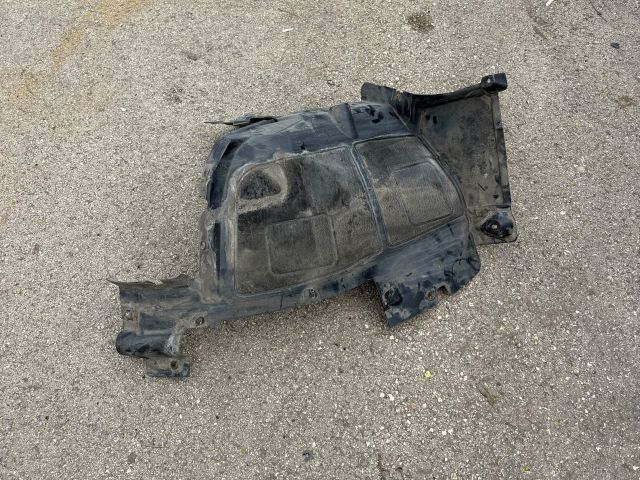 bontott BMW X5 Bal első Hátsó Dobbetét (Kerékjárati, Műanyag)