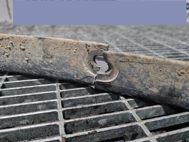 bontott BMW X5 Bal első Sárvédő Szélesítő